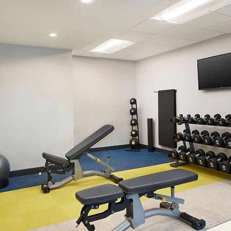 Towneplace Suites By Marriott Tampa Casino Area Orient Park Exteriör bild