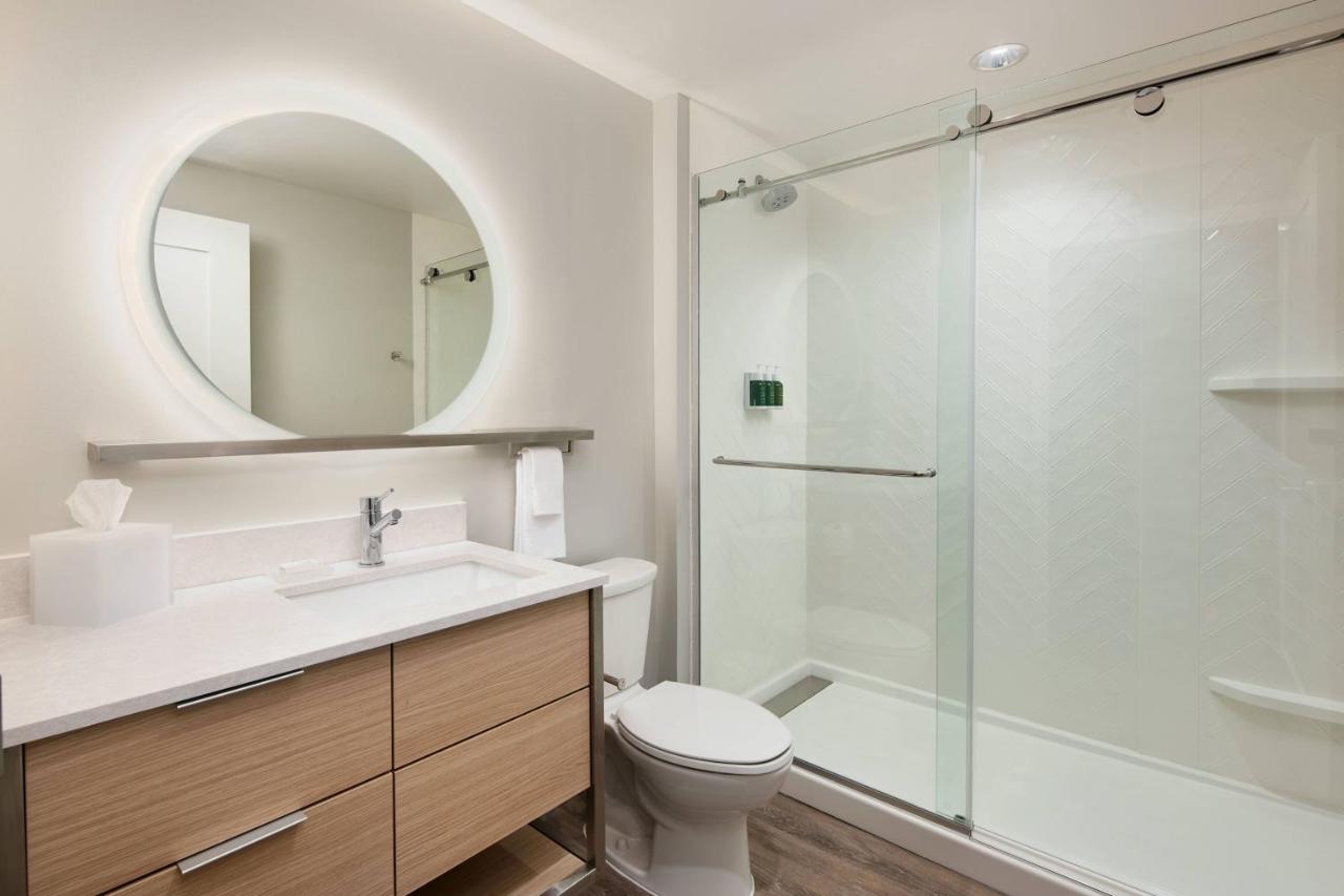 Towneplace Suites By Marriott Tampa Casino Area Orient Park Exteriör bild