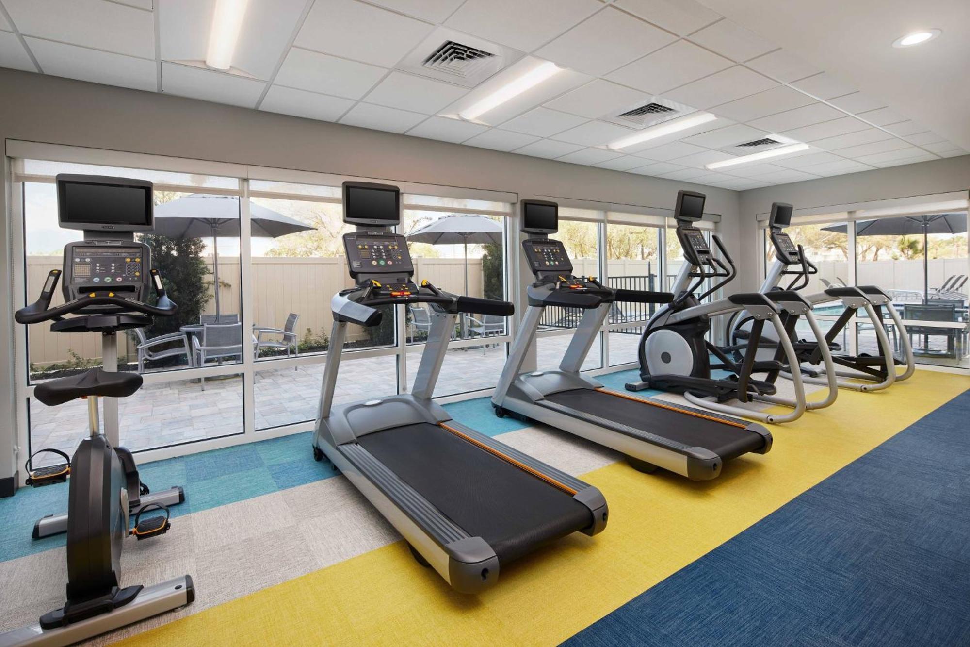 Towneplace Suites By Marriott Tampa Casino Area Orient Park Exteriör bild