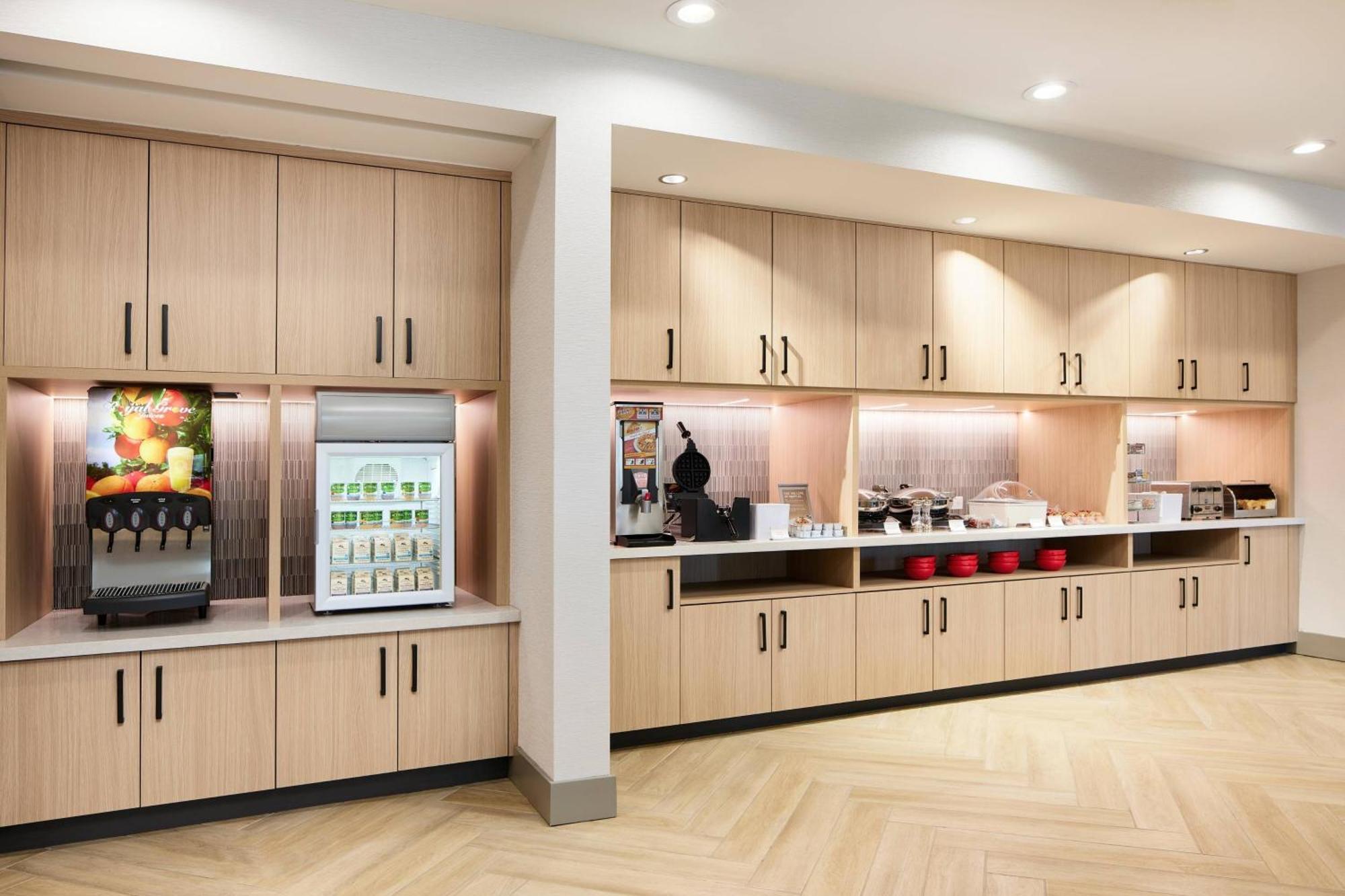 Towneplace Suites By Marriott Tampa Casino Area Orient Park Exteriör bild