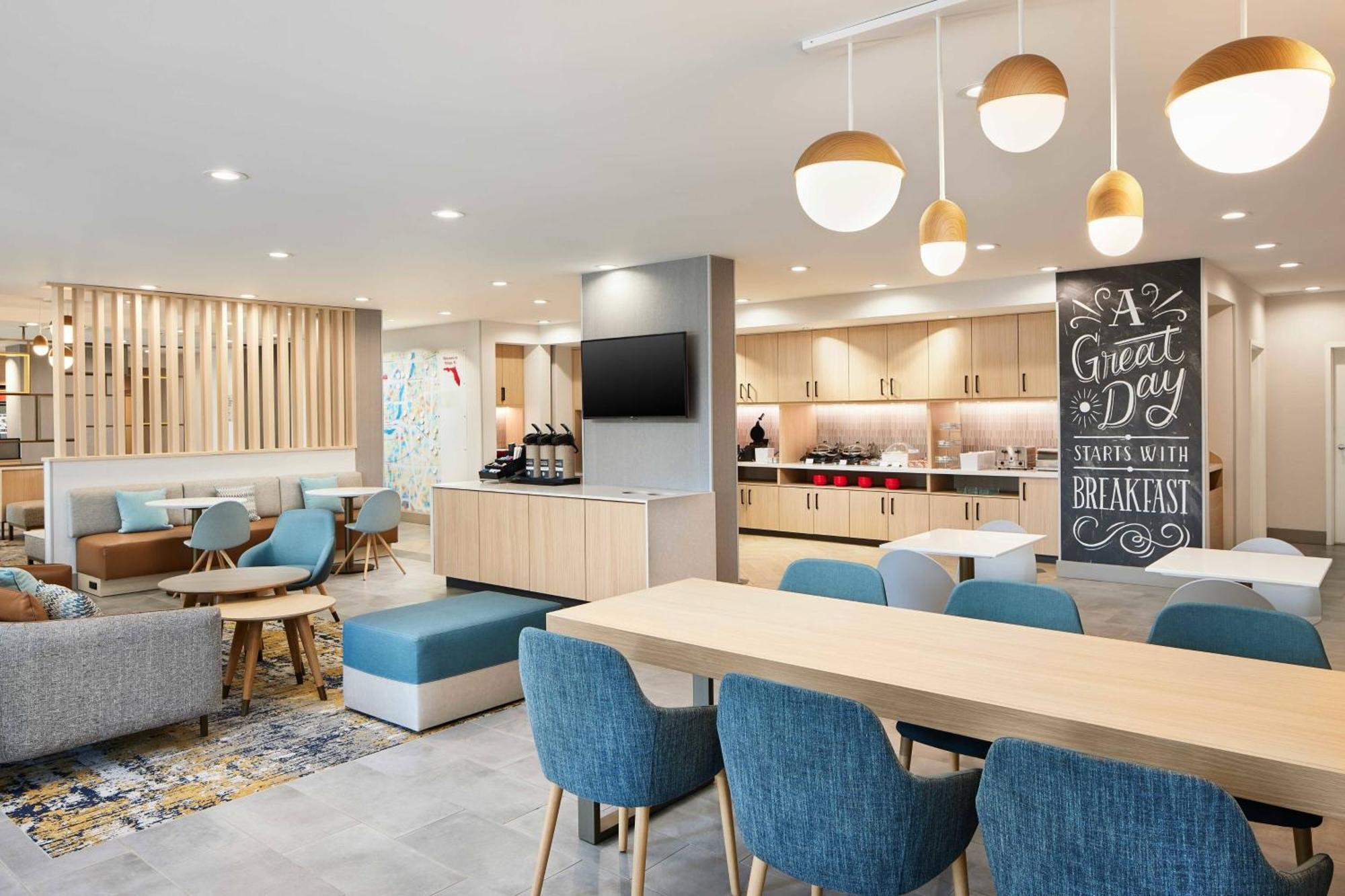 Towneplace Suites By Marriott Tampa Casino Area Orient Park Exteriör bild